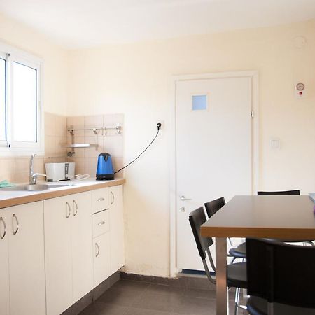Neve Tzedek Original Style Apartments Тель-Авив Экстерьер фото