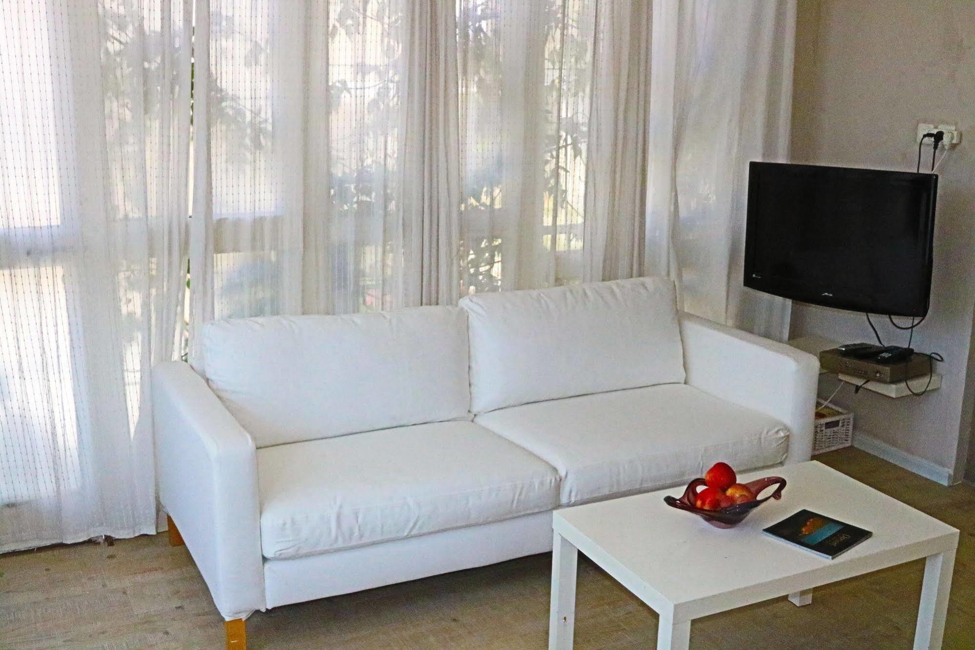 Neve Tzedek Original Style Apartments Тель-Авив Экстерьер фото